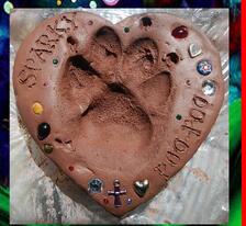 paw print pet cremation